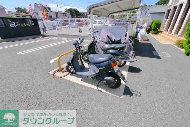 【川越市大字天沼新田のアパートのエントランス】