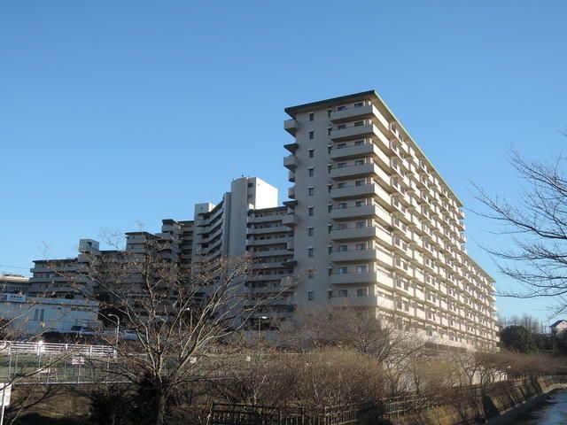 かしわ台クラルテの建物外観