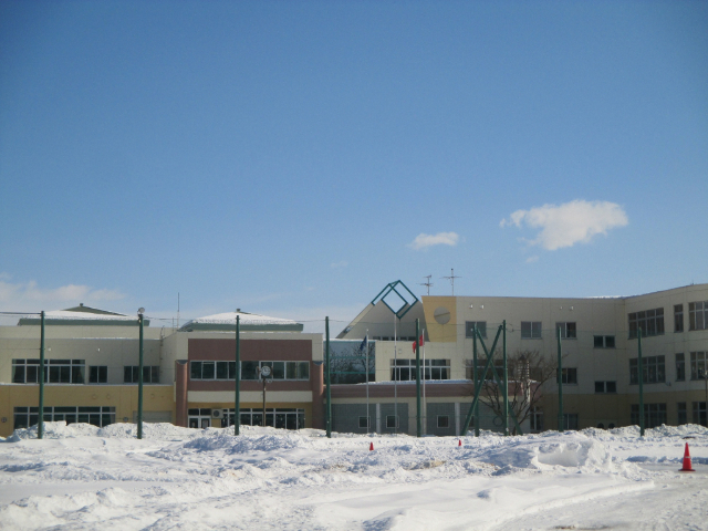 小学校　帯広市立啓西小学校（小学校）まで1040m