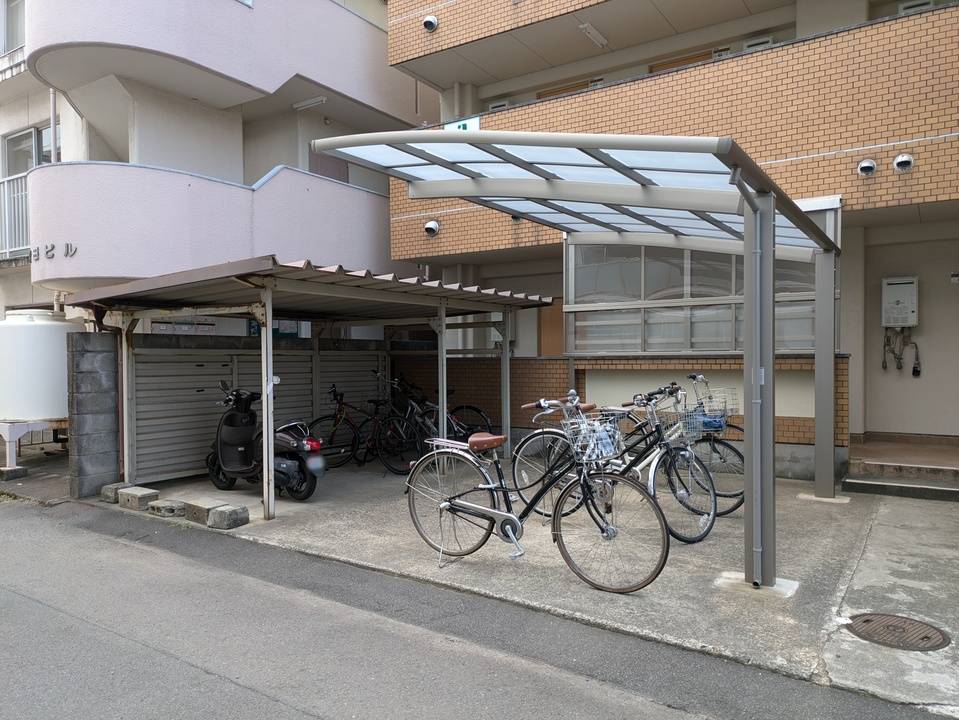駐車場　駐輪場