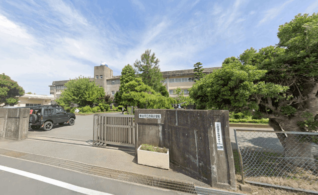 小学校　東金市立鴇嶺小学校（小学校）まで811m