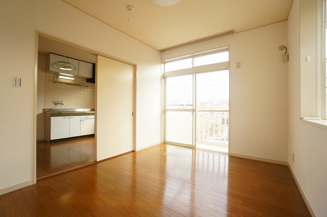 居室・リビング　別号室の写真です