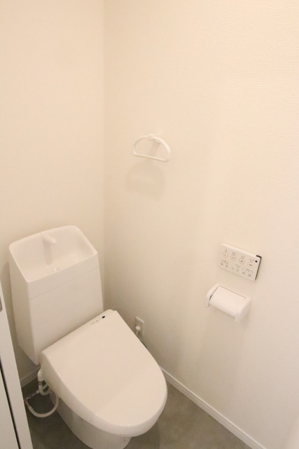 トイレ　【別室参考写真】