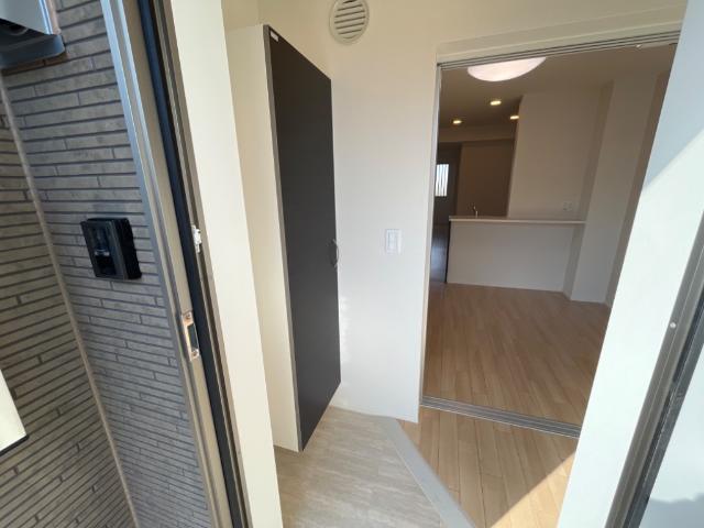 玄関　玄関（イメージ）