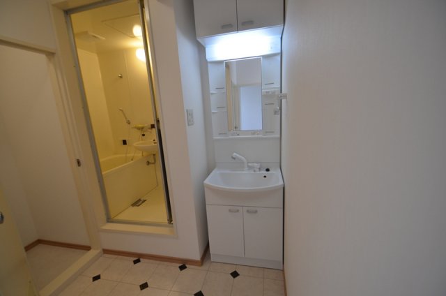 洗面設備　洗髪洗面化粧台