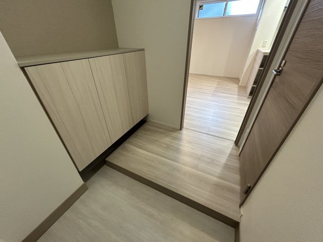 玄関　同物件別室です。