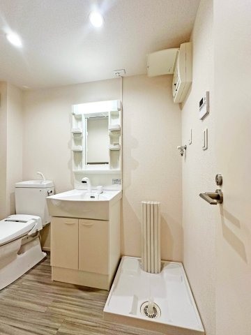 洗面設備　広い洗面スペース