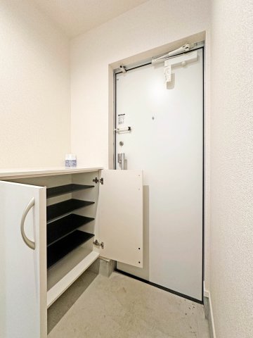 玄関　明るい玄関です