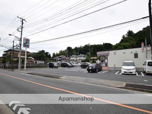 コンビニ　セブンイレブン（コンビニ）まで664m