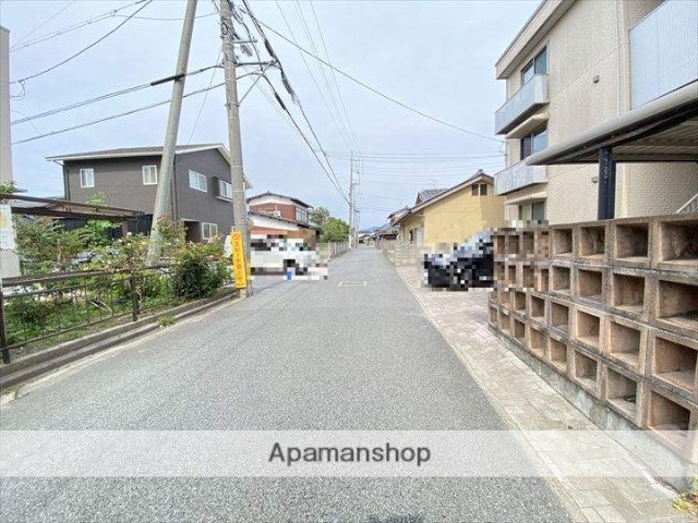 その他　前面道路（その他）まで0m