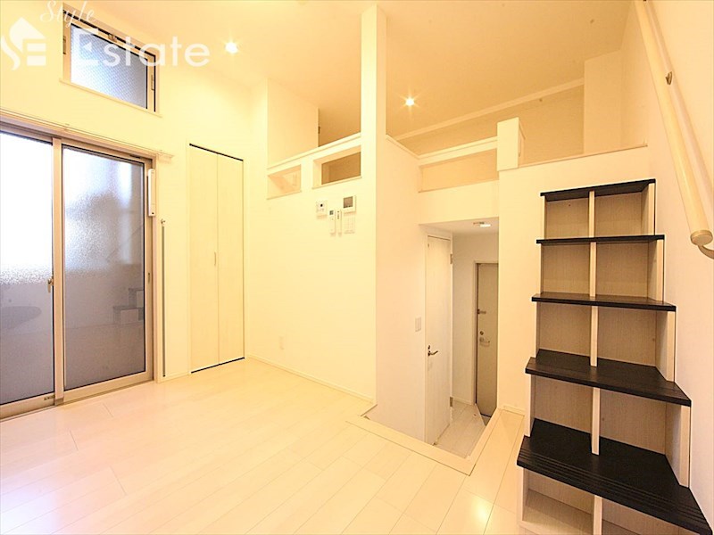 居室・リビング　内装