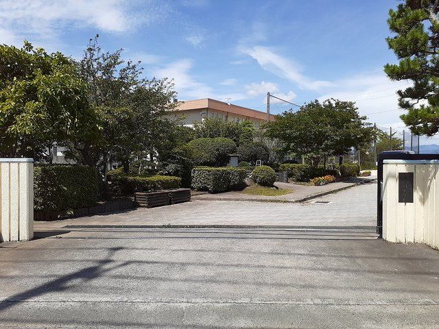 小学校　画図小学校（小学校）まで550m