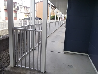 エントランス　駐車場