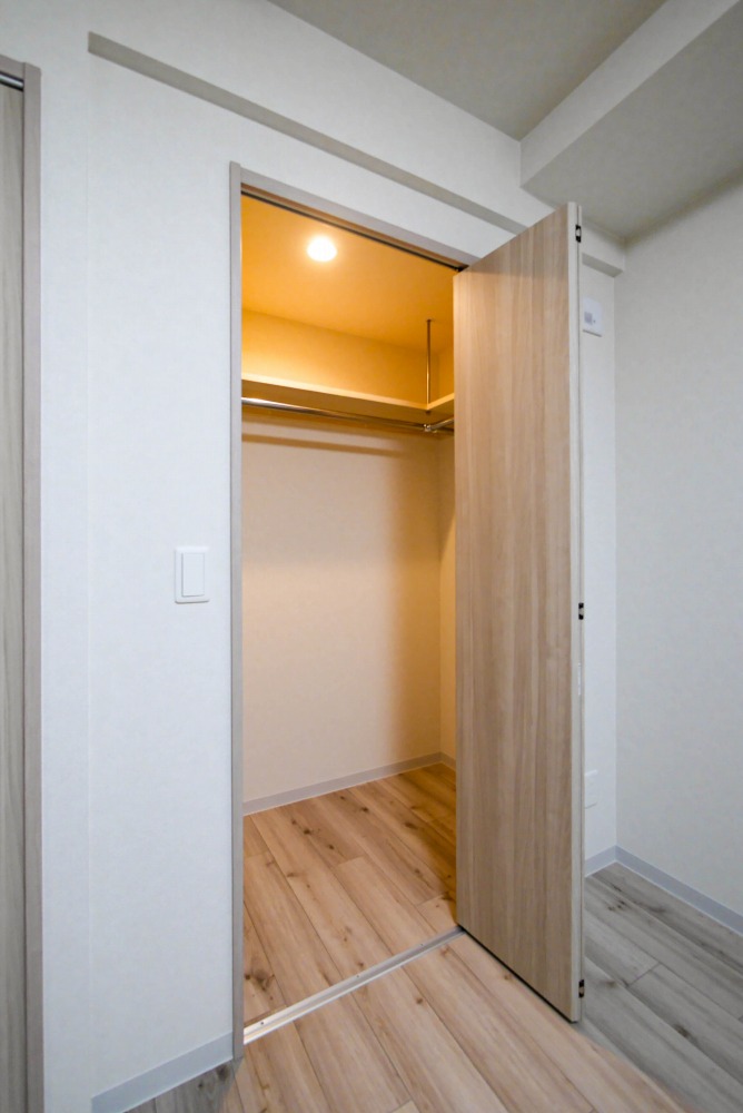 収納　収納力のあるウォークインクローゼットです！