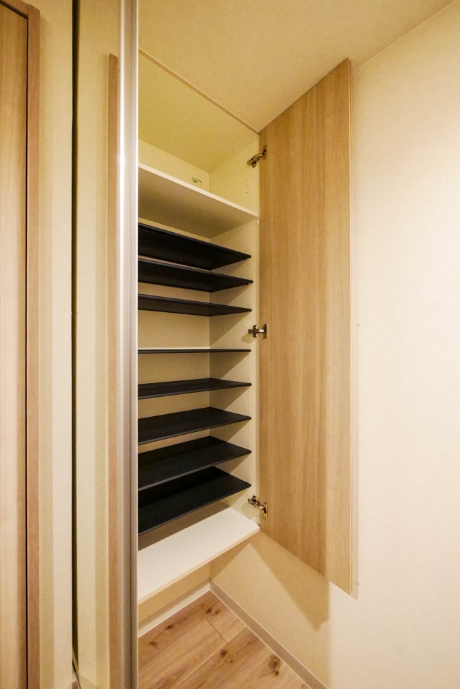 その他設備　シューズクローゼット付きです！