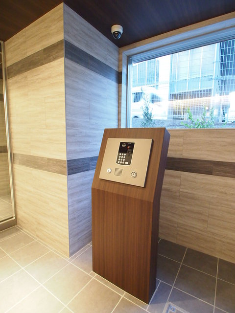 セキュリティ　非接触式オートロックなので両手に荷物があっても楽々解錠できま