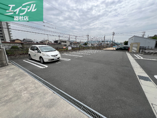 駐車場　駐車場
