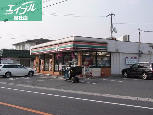 コンビニ　セブンイレブン総社大橋東店（コンビニ）まで687m
