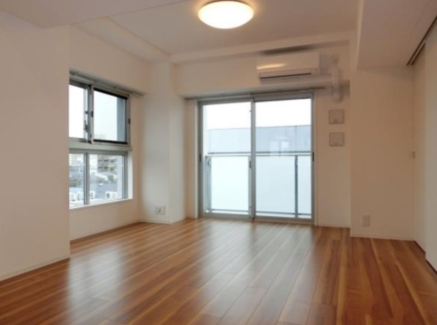 居室・リビング　☆明るい居間☆