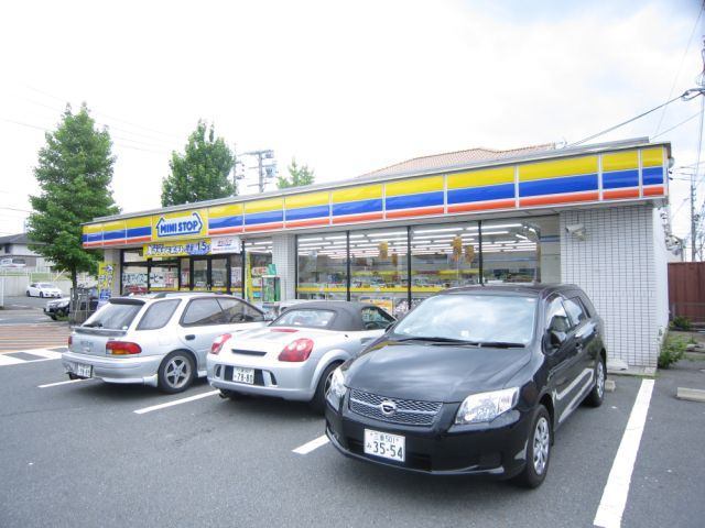 コンビニ　ミニストップ桑名星見ヶ丘店（コンビニ）まで412m