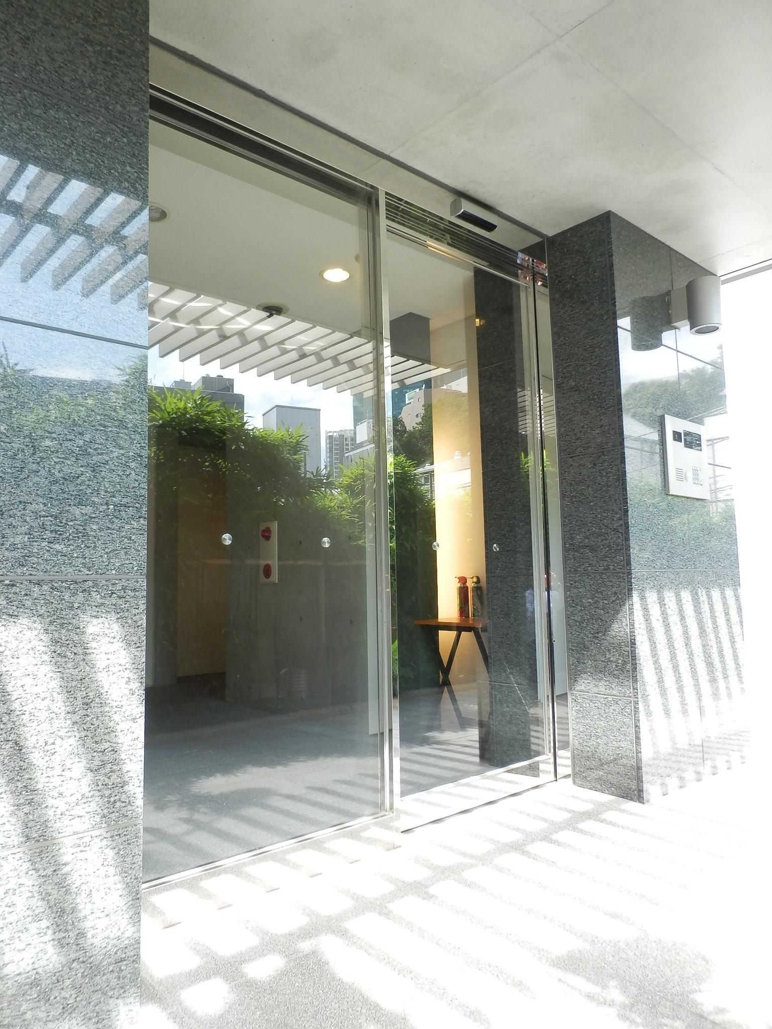 エントランス　エントランス