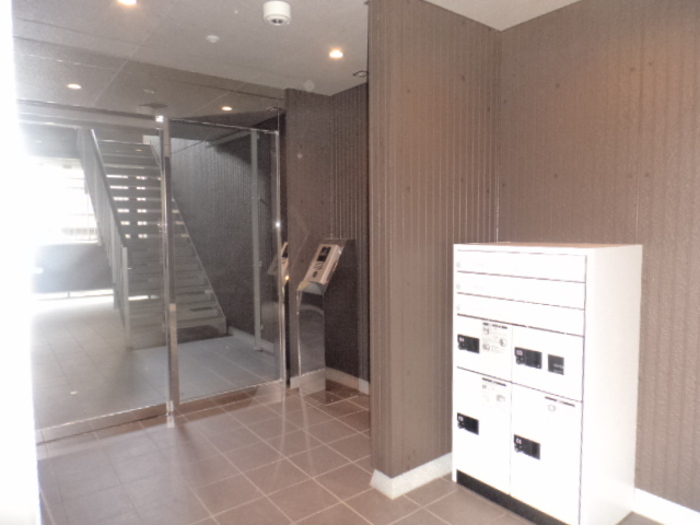 エントランス　風除室