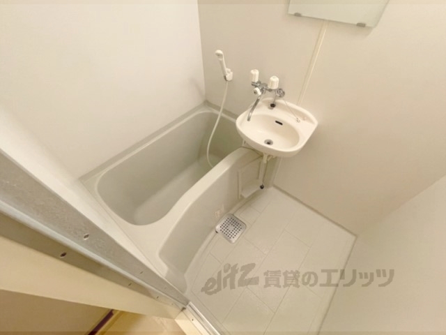 バス・シャワールーム　バス