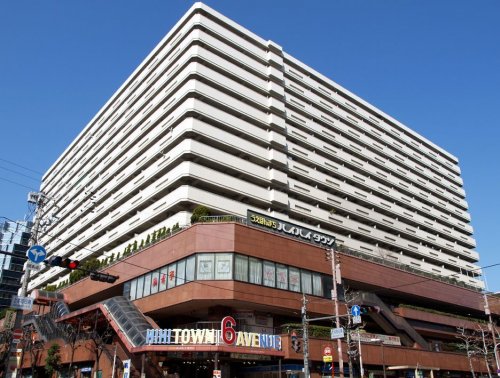 ショッピングセンター　うえほんまちハイハイタウン（ショッピングセンター）まで1332m