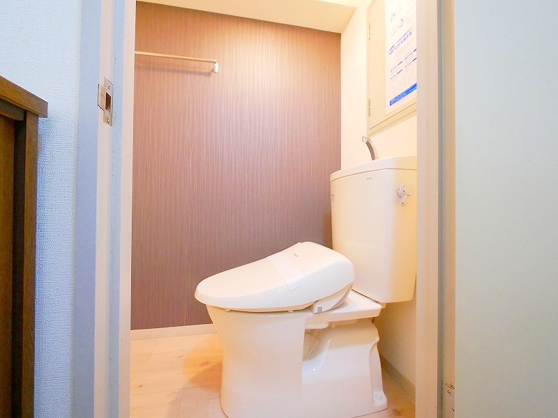 トイレ　※別号室参考写真