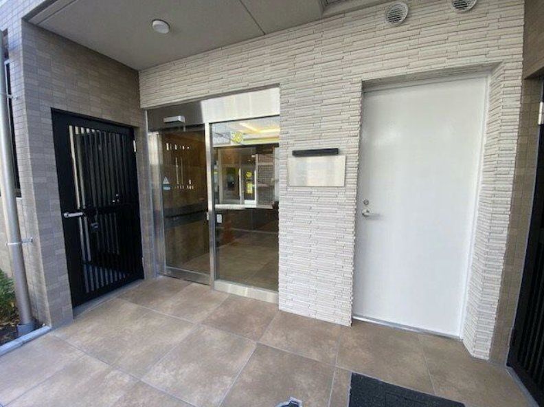 エントランス　エントランス