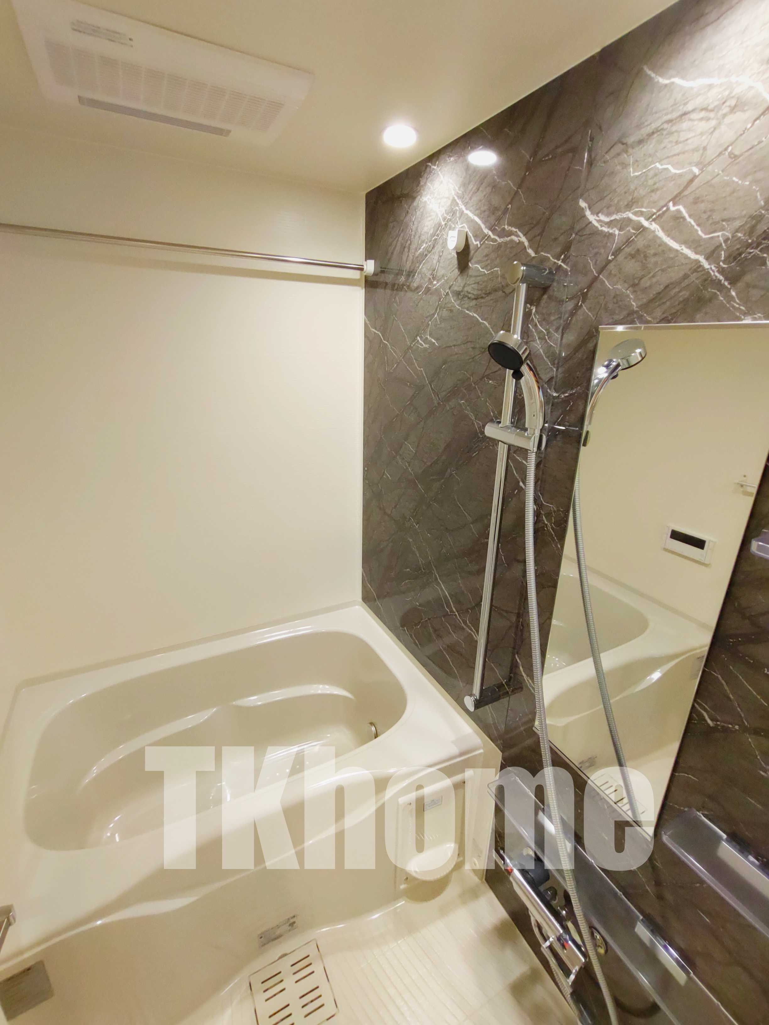 バス・シャワールーム　追い焚き・浴室乾燥機付き