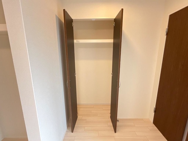 収納　※新築のためイメージ写真です。建具等の色・仕様は相違ございま