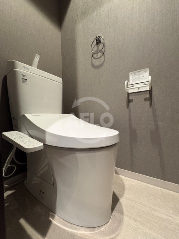 トイレ　HIT KITATANABE SIX　トイレ