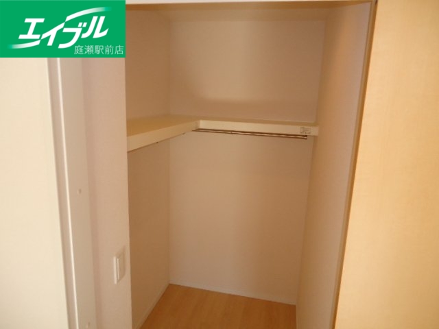 収納　ウォークインクローゼット