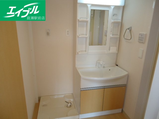 洗面設備　洗髪洗面化粧台