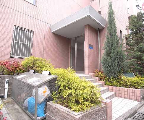 エントランス　マンションの入り口です。