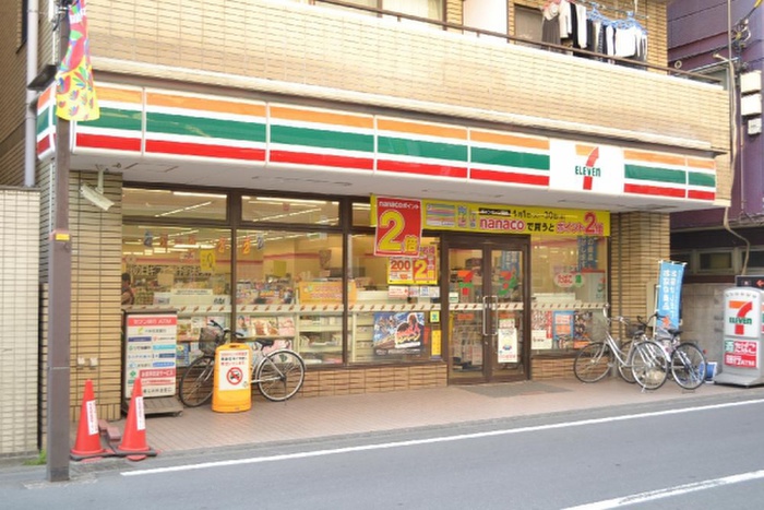 コンビニ　セブンイレブン本多2丁目店（コンビニ）まで135m