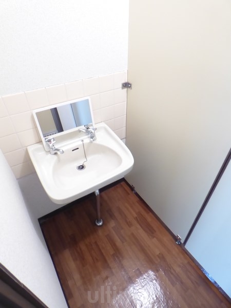 洗面設備　他の部屋の写真です。