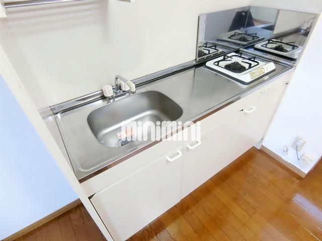 キッチン　ガスコンロが付いており、用意する必要がありませんよ。