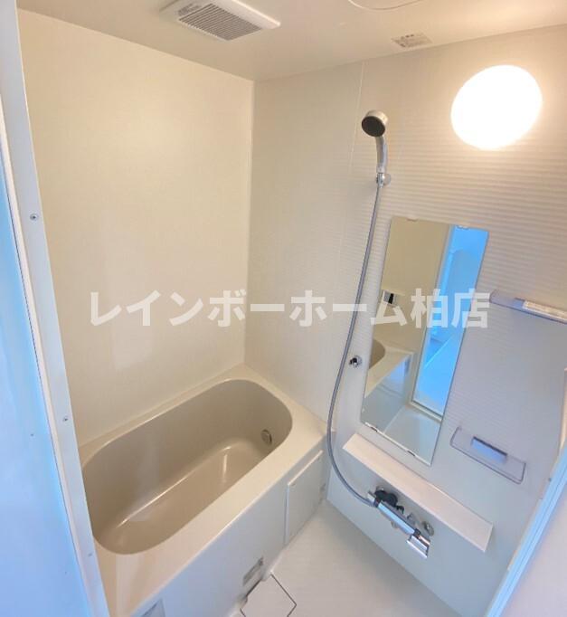 バス・シャワールーム　お風呂です