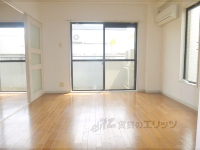 居室・リビング　洋室