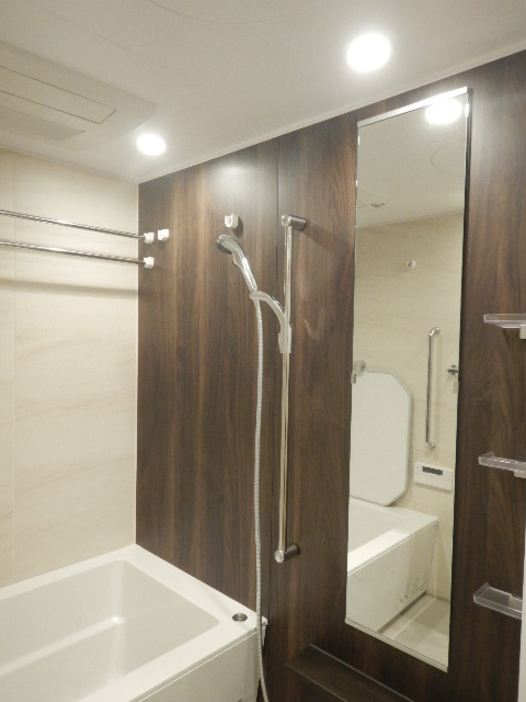 バス・シャワールーム　日々の疲れを癒すお風呂付です