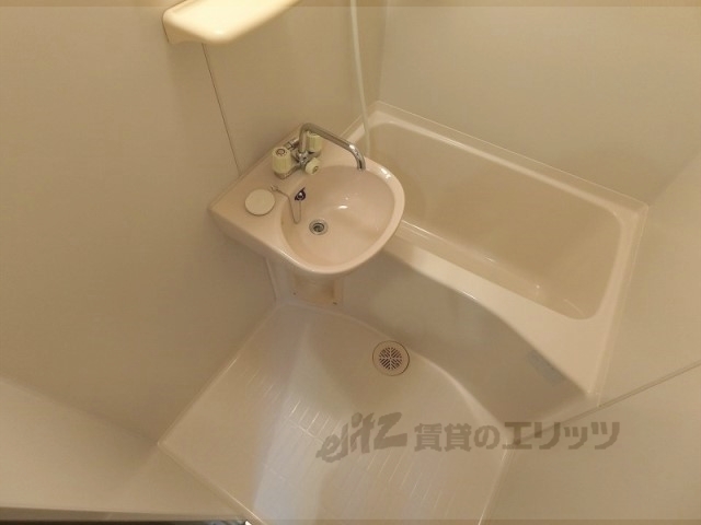 バス・シャワールーム　バス