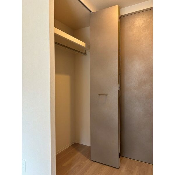 収納　エスリードレジデンス梅田デュオ　クローゼット