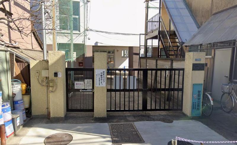 小学校　第四吾嬬小学校（小学校）まで300m