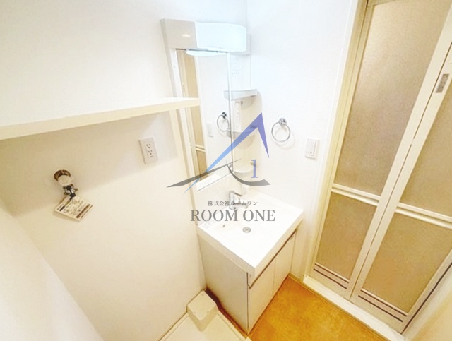 洗面設備　独立洗面台です。