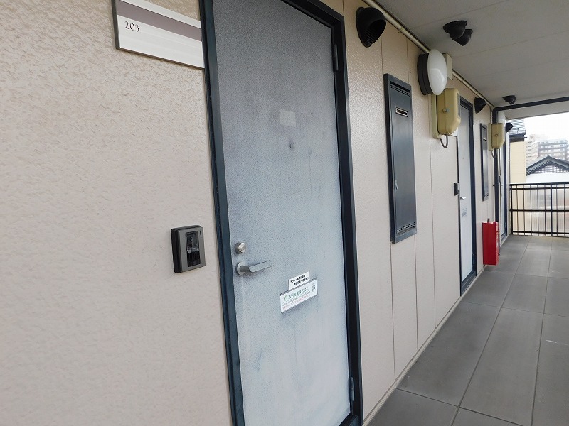 玄関　玄関外観