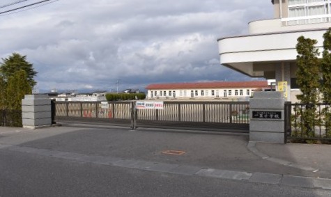 小学校　会津若松市立一箕小学校（小学校）まで217m