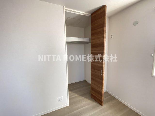 収納　洋室にも大きなクローゼットが付いてます☆