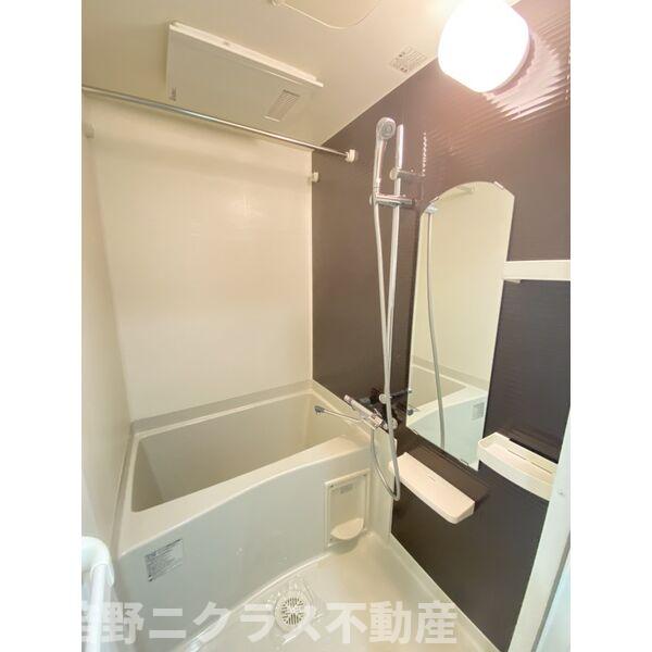 バス・シャワールーム　内装は別部屋の参考写真です。